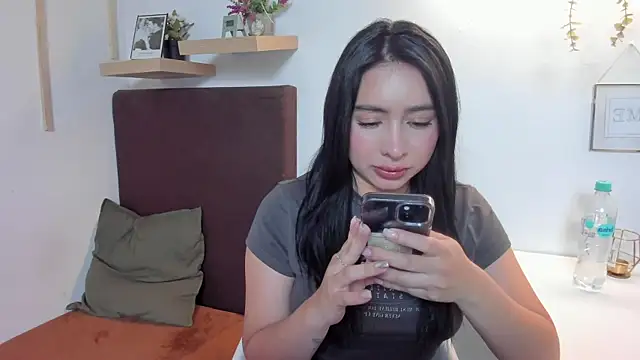 isabella jade online show from 4, 2, 2025