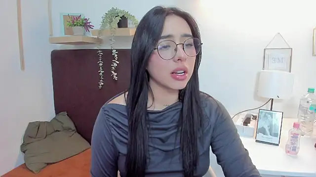 isabella jade online show from 24, 2, 2025