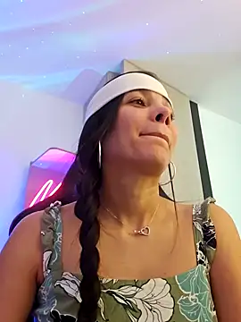 Snapshot of miaeyes chatting on 20, 1, 2025 miaeyes online show from 20, 1, 2025