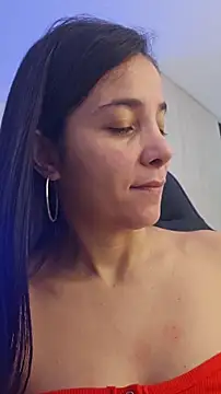 Snapshot of miaeyes chatting on 8, 11, 2025 miaeyes online show from 8, 11, 2025