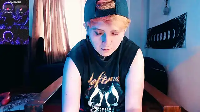 Marieblueeyes online show from 28, 11, 2025