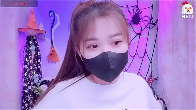 Snapshot of hen237 chatting on 2, 11, 2025 hen237 online show from 2, 11, 2025