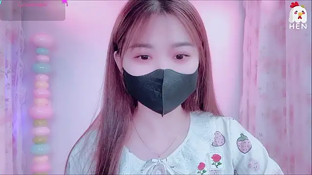 Snapshot of hen237 chatting on 11, 11, 2025 hen237 online show from 11, 11, 2025