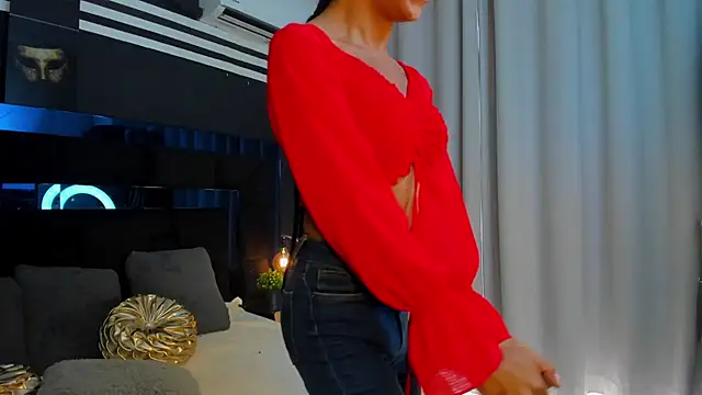 Snapshot of KatalinaMillan chatting on 21, 2, 2025 KatalinaMillan online show from 21, 2, 2025