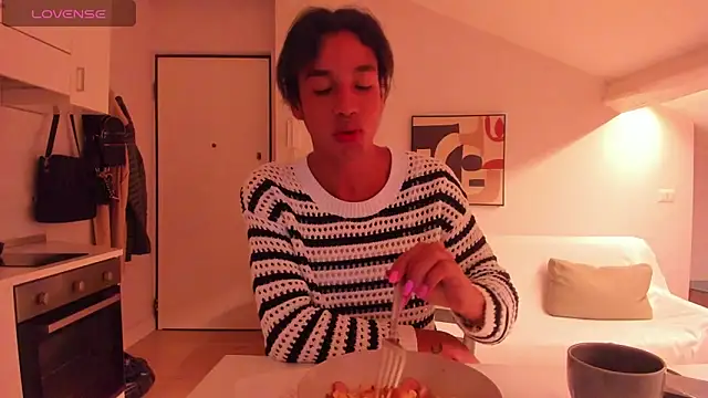 Snapshot of KatalinaMillan chatting on 9, 3, 2025 KatalinaMillan online show from 9, 3, 2025