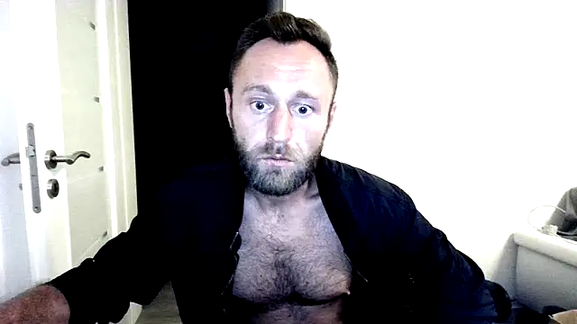 Snapshot of geilehure26 chatting on 16, 9, 2025 geilehure26 online show from 16, 9, 2025