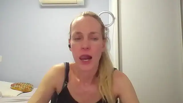 Annylove1 online show from 14, 1, 2026