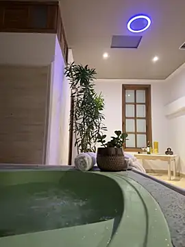 Snapshot of Hannahoff chatting on 19, 1, 2025 Hannahoff online show from 19, 1, 2025