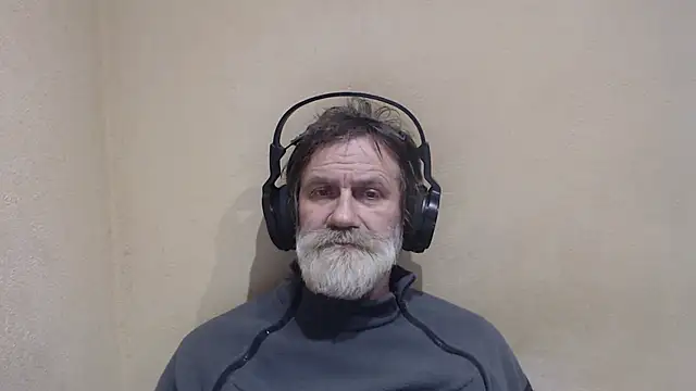 Snapshot of AlexNudo chatting on 5, 1, 2025 AlexNudo online show from 5, 1, 2025