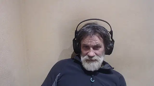 Snapshot of AlexNudo chatting on 11, 1, 2025 AlexNudo online show from 11, 1, 2025