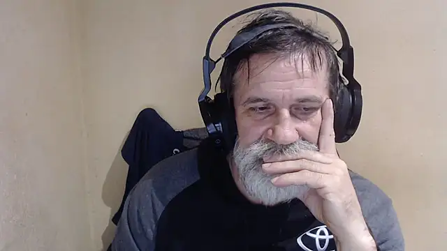 Snapshot of AlexNudo chatting on 7, 11, 2025 AlexNudo online show from 7, 11, 2025