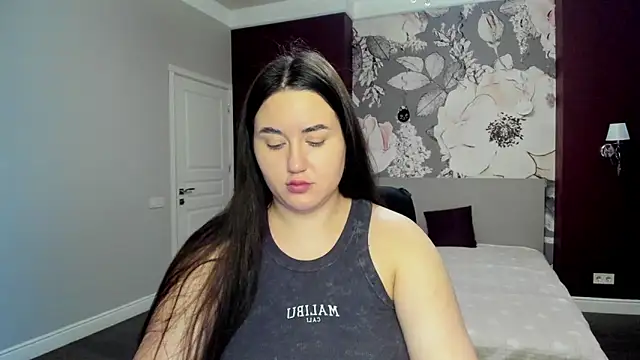 Roxie Bradley online show from 20, 12, 2025