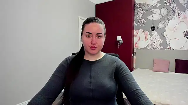 Roxie Bradley online show from 12, 3, 2026