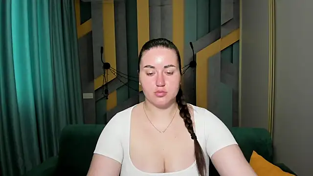 Roxie Bradley online show from 3, 6, 2026