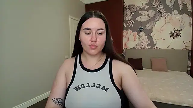 Roxie Bradley online show from 24, 7, 2026