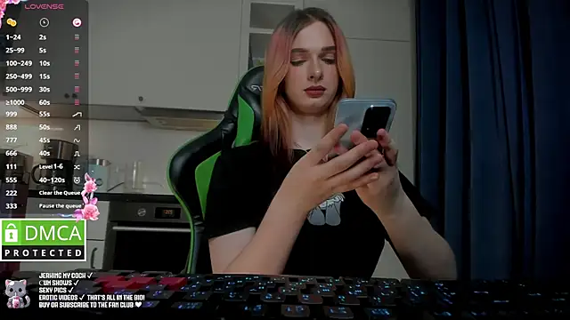 Lee Loo online show from 28, 1, 2025