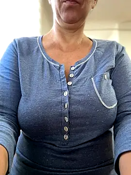 Snapshot of sweetmystery1 chatting on 14, 9, 2025 sweetmystery1 online show from 14, 9, 2025