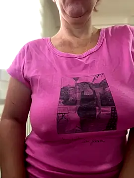 Snapshot of sweetmystery1 chatting on 1, 10, 2025 sweetmystery1 online show from 1, 10, 2025