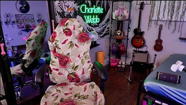 CharletteWebb online show from 25, 10, 2025
