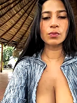 lady-rosse online show from 27, 2, 2025