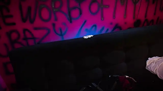 Snapshot of Laura_takint chatting on 4, 2, 2025 Laura takint online show from 4, 2, 2025