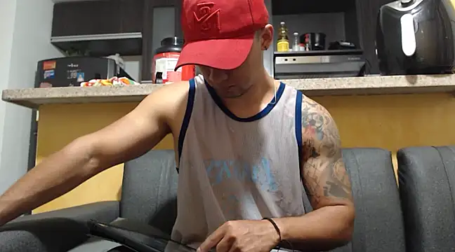 Snapshot of SimonRoberth chatting on 2, 3, 2025 SimonRoberth online show from 2, 3, 2025