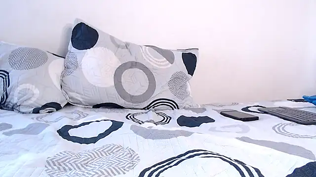 Snapshot of SimonRoberth chatting on 22, 9, 2025 SimonRoberth online show from 22, 9, 2025