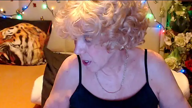 HappyWomanOn online show from 11, 2, 2026