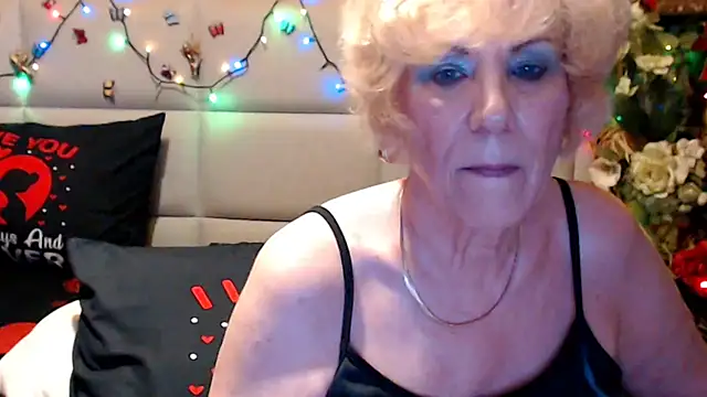 Snapshot of HappyWomanOn chatting on 22, 6, 2026 HappyWomanOn online show from 22, 6, 2026