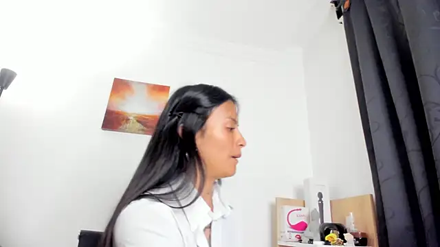 nia  white online show from 20, 2, 2026