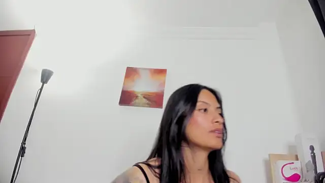 Snapshot of nia__white chatting on 19, 5, 2026 nia white online show from 19, 5, 2026
