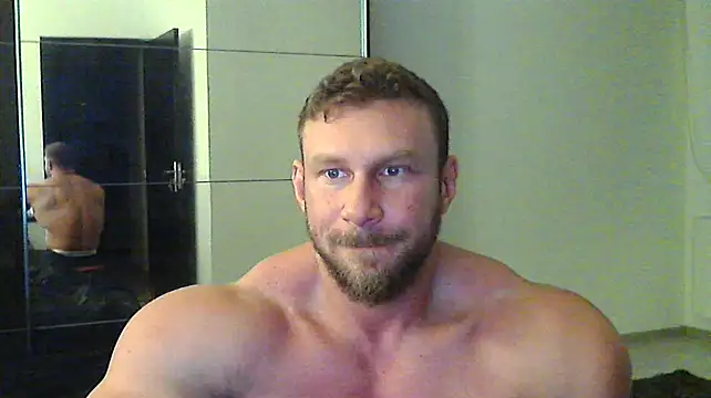 muscularkevin online show from 30, 12, 2024