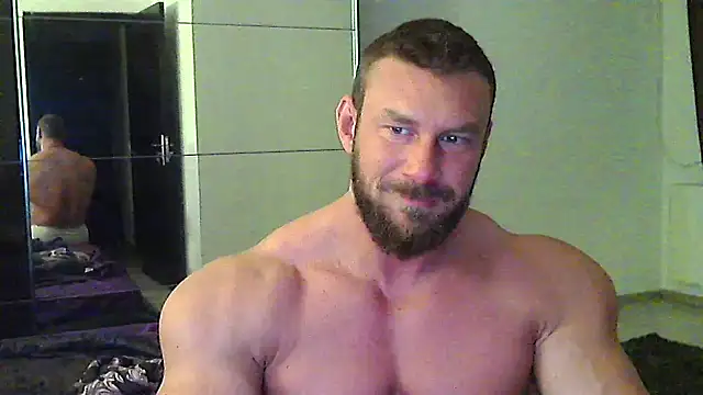 Snapshot of muscularkevin chatting on 28, 4, 2026 muscularkevin online show from 28, 4, 2026
