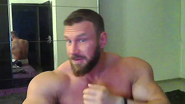 Snapshot of muscularkevin chatting on 6, 5, 2026 muscularkevin online show from 6, 5, 2026