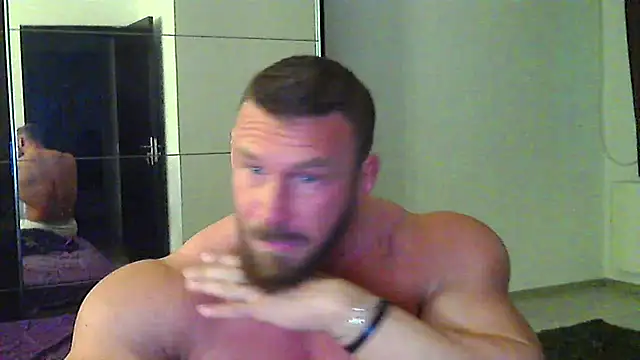 Snapshot of muscularkevin chatting on 7, 5, 2026 muscularkevin online show from 7, 5, 2026