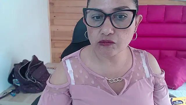 Katha Marck online show from 13, 1, 2025