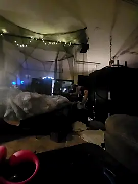 Hotredheadandtoungelasher online show from 27, 1, 2025