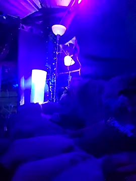 Hotredheadandtoungelasher online show from 10, 3, 2025