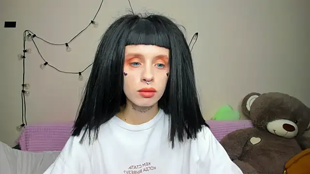 Snapshot of FlowerOfSin2001 chatting on 14, 9, 2025 FlowerOfSin2001 online show from 14, 9, 2025