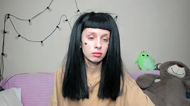 Snapshot of FlowerOfSin2001 chatting on 21, 9, 2025 FlowerOfSin2001 online show from 21, 9, 2025