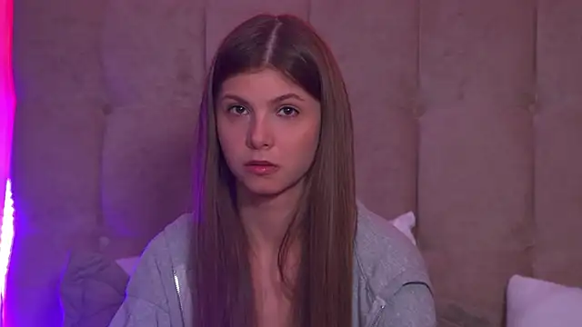 AudreyBarlow online show from 28, 1, 2025