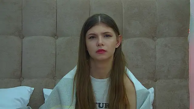 AudreyBarlow online show from 8, 2, 2025