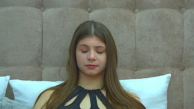 AudreyBarlow online show from 11, 2, 2025