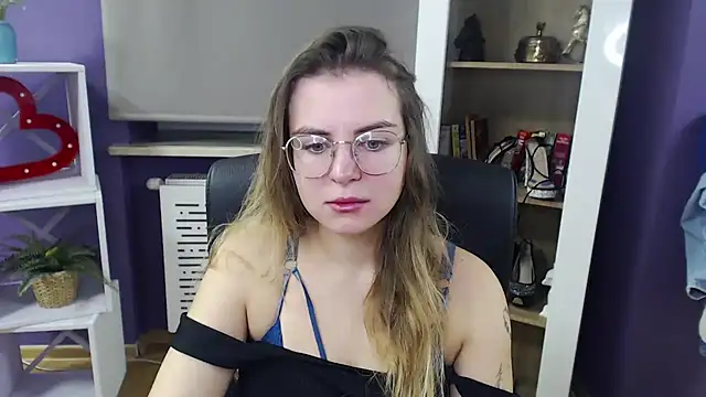 Zoey Erotic online show from 13, 12, 2024