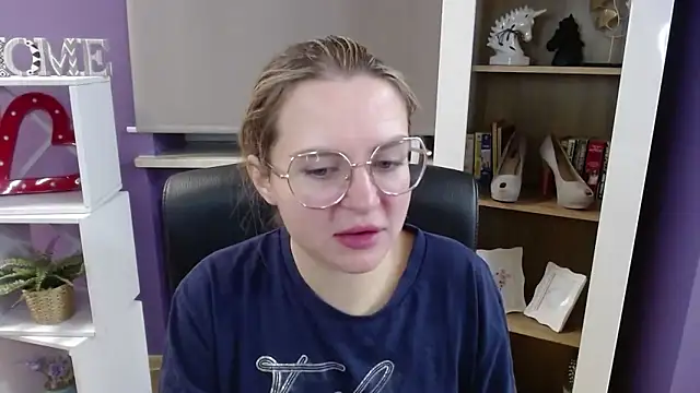 Snapshot of Zoey_Erotic chatting on 18, 11, 2025 Zoey Erotic online show from 18, 11, 2025