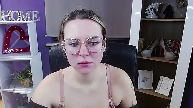 Snapshot of Zoey_Erotic chatting on 9, 1, 2026 Zoey Erotic online show from 9, 1, 2026