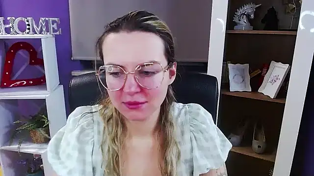 Snapshot of Zoey_Erotic chatting on 16, 1, 2026 Zoey Erotic online show from 16, 1, 2026