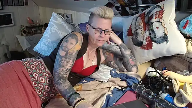 MaryG online show from 24, 2, 2025