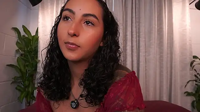 agatha collins  online show from 17, 4, 2026