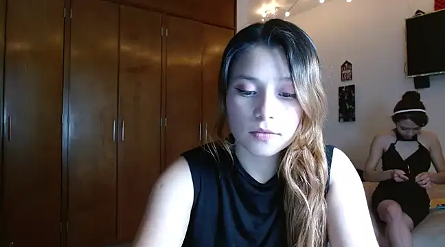 Snapshot of 3littleschoolteens chatting on 4, 3, 2025 3littleschoolteens online show from 4, 3, 2025